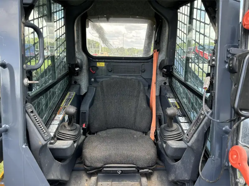 2018 DEERE 324E