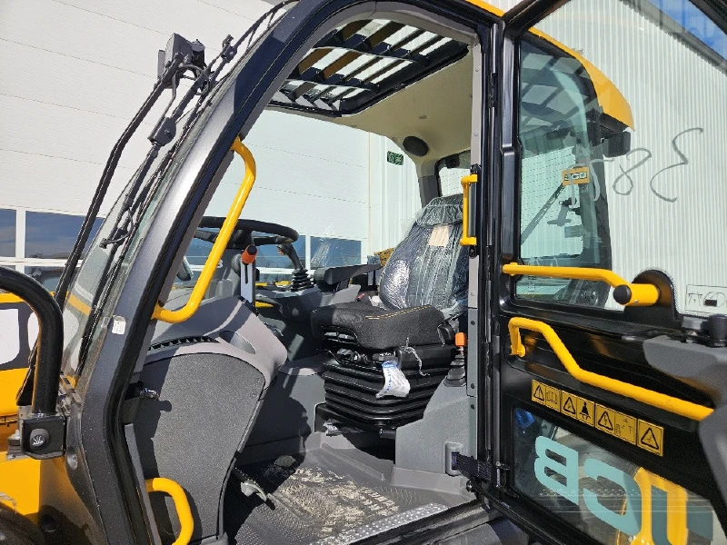 2026 JCB 542-70 Agri