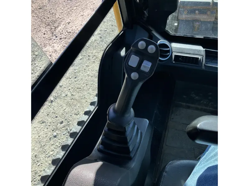 2021 JCB 3TS-8T