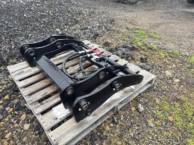 2025 JCB Attachment