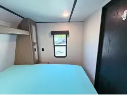 2020 Keystone Hideout 28BHS
