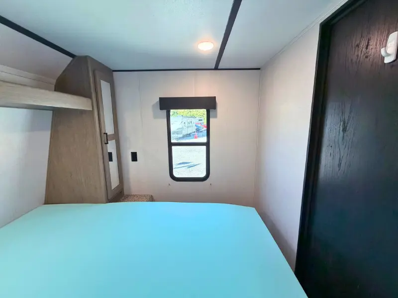 2020 Keystone Hideout 28BHS