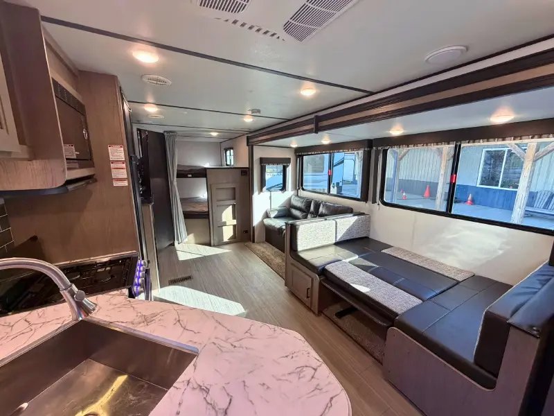 2020 Keystone Hideout 28BHS