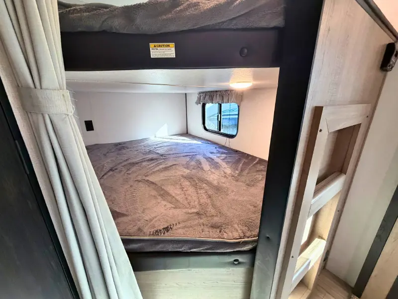2020 Keystone Hideout 28BHS