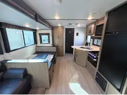 2020 Keystone Hideout 28BHS