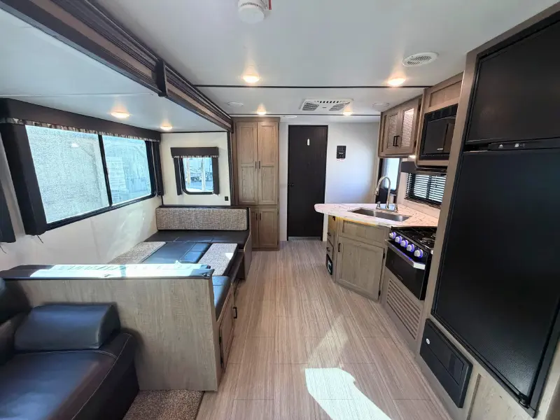 2020 Keystone Hideout 28BHS