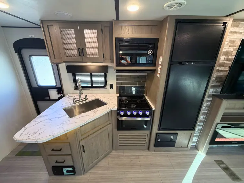 2020 Keystone Hideout 28BHS
