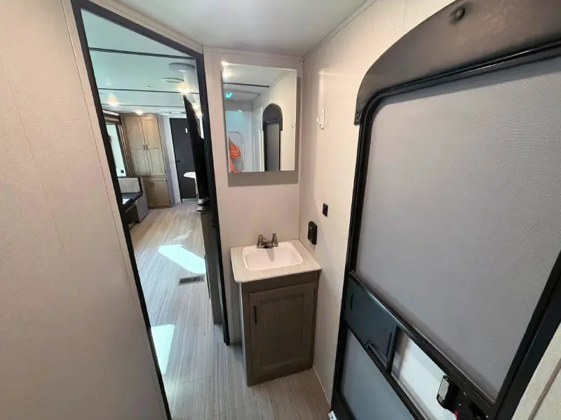 2020 Keystone Hideout 28BHS