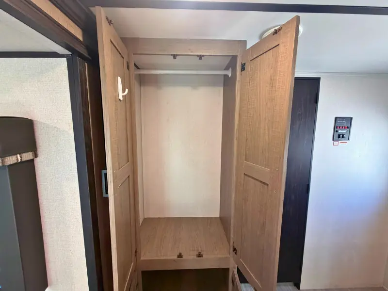 2020 Keystone Hideout 28BHS