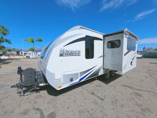 2017 LANCE 1995 TRAVEL TRAILER