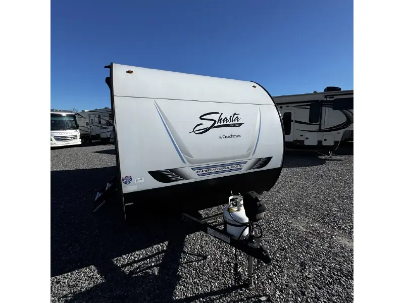 2025 SHASTA COMPACT 18FQ