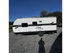 2025 SHASTA COMPACT 18FQ
