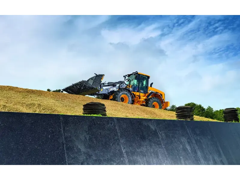 2026 JCB 427 Agri
