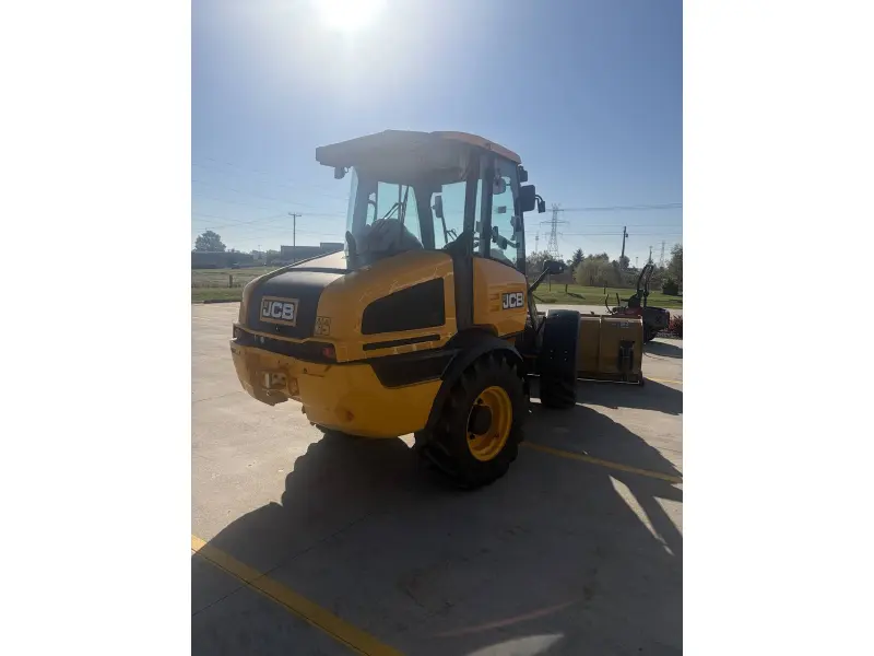 2026 JCB 409 AGRI