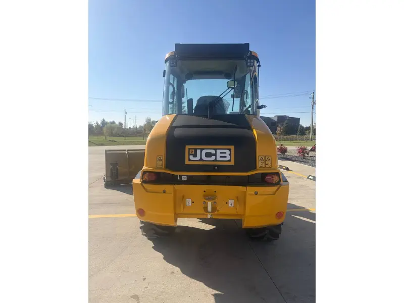 2026 JCB 409 AGRI