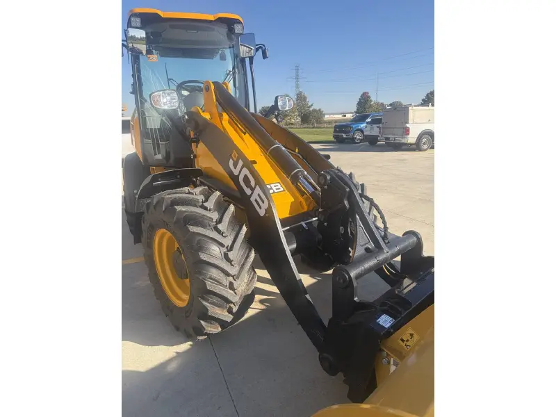 2026 JCB 409 AGRI