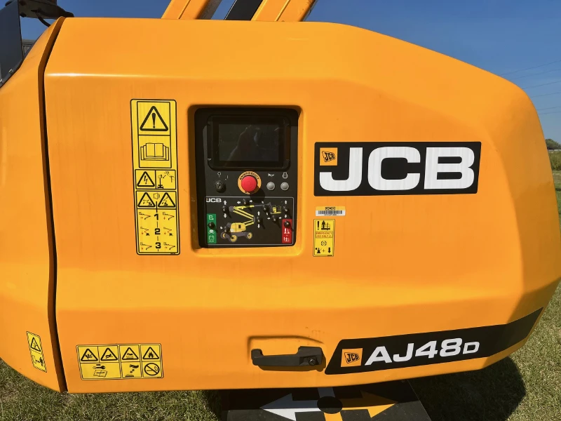 2024 JCB AJ48D