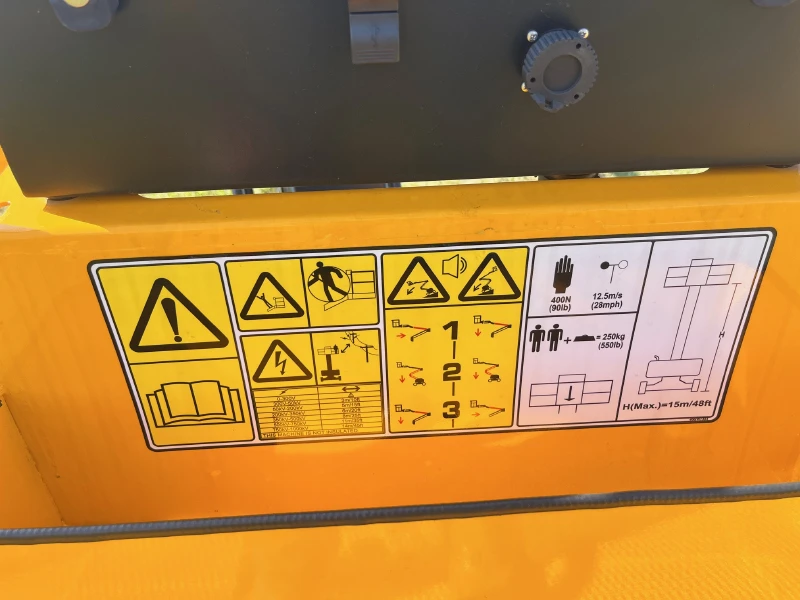 2024 JCB AJ48D