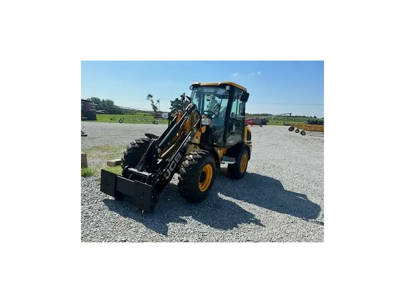 2023 JCB 407 AGRI