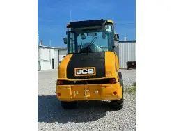 2023 JCB 407 AGRI