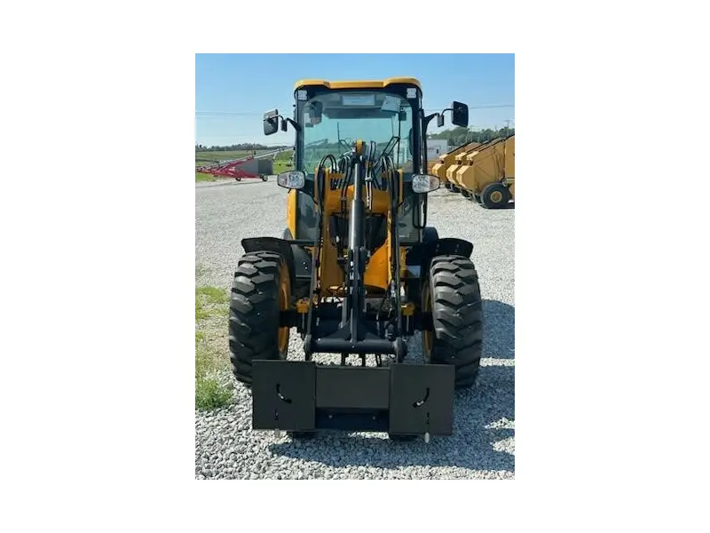 2023 JCB 407 AGRI