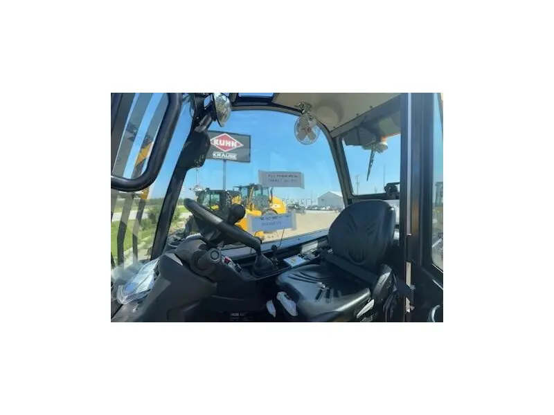 2023 JCB 77-52D
