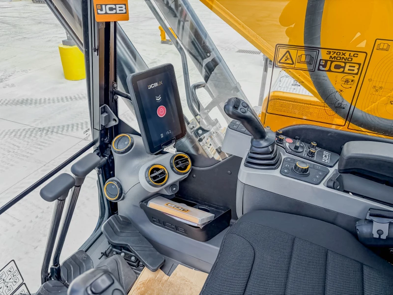 2026 JCB 370X