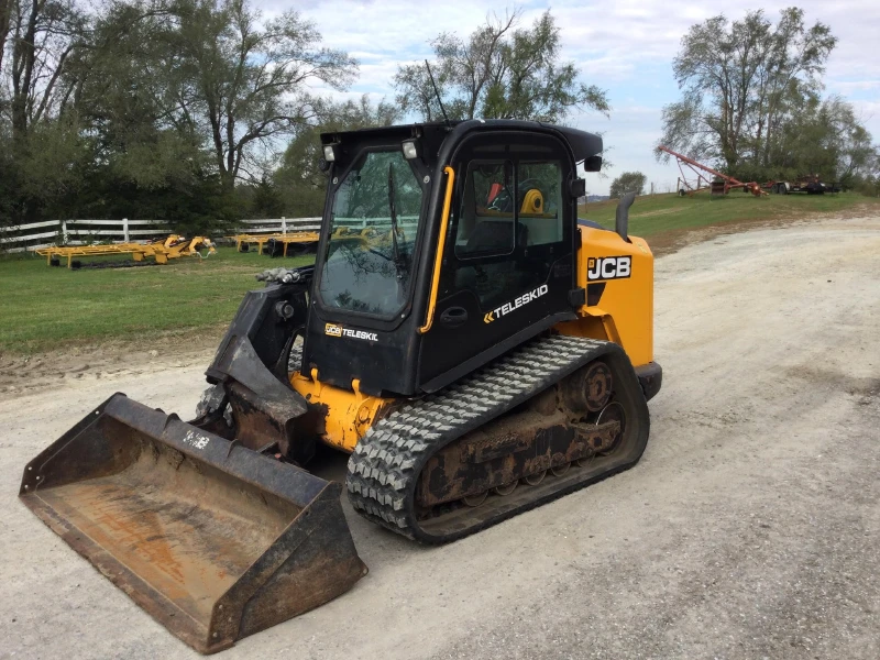 2019 JCB 3TS-8T