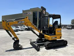 2025 JCB 35z