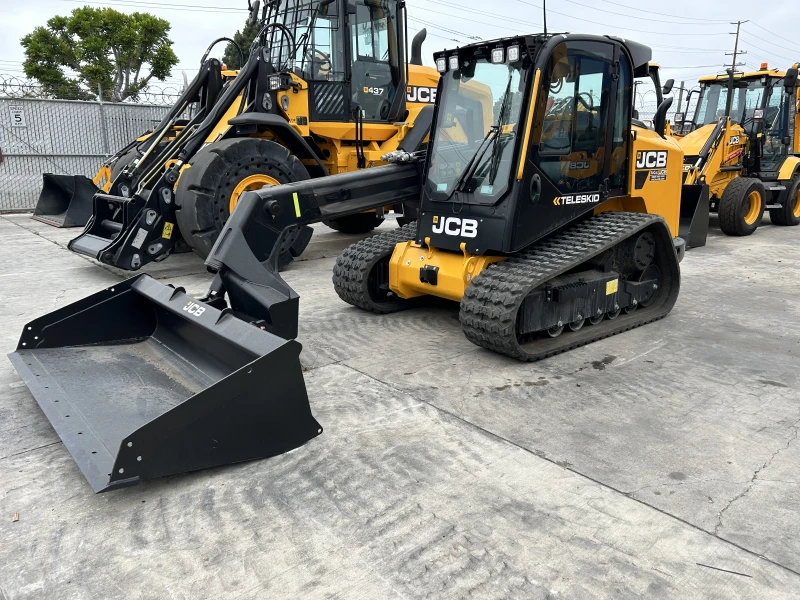 2026 JCB 3TS-8T