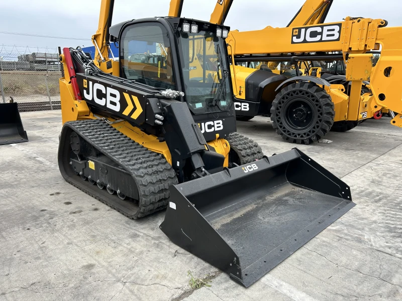 2026 JCB 3TS-8T