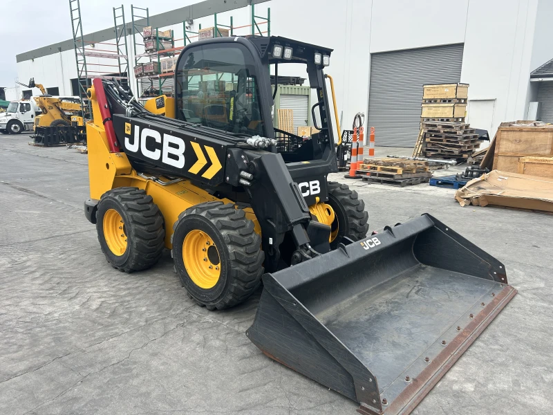 2024 JCB 3TS-8W