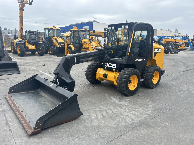 2024 JCB 3TS-8W