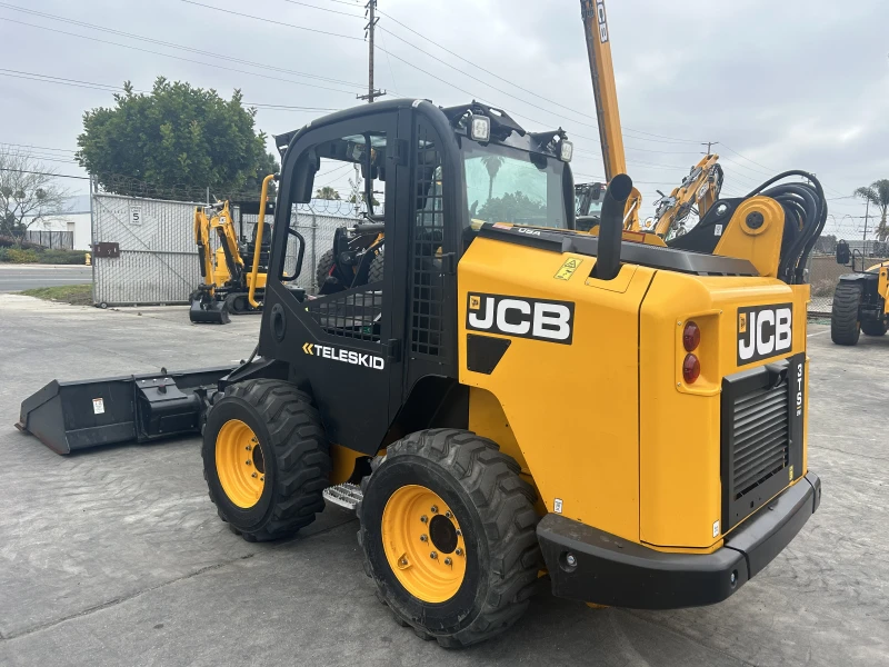 2024 JCB 3TS-8W