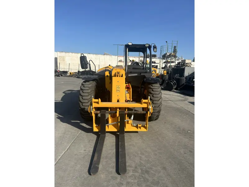 2025 JCB 509-23 TC
