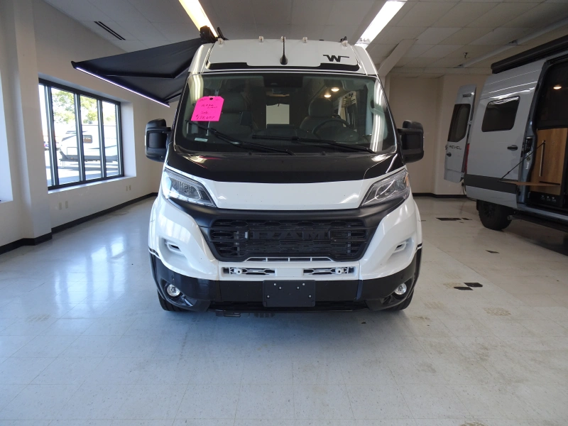 2027 WINNEBAGO