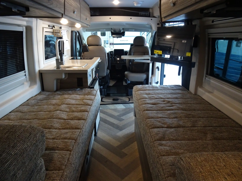 2027 WINNEBAGO TRAVATO 59KL