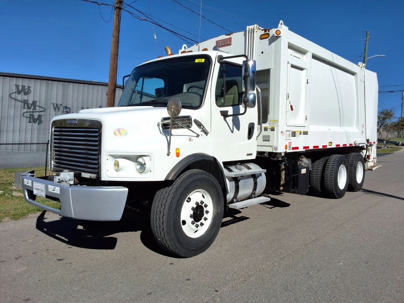 2010 FREIGHTLINER M2
