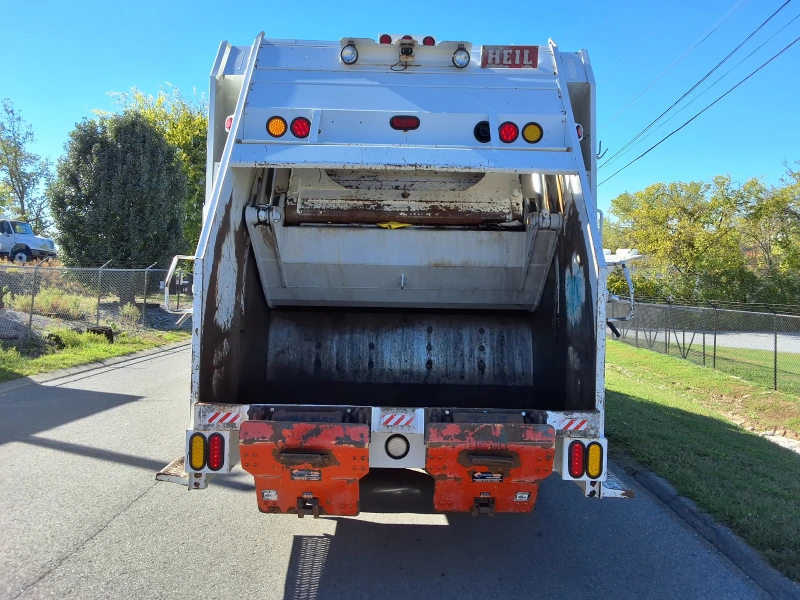 2010 FREIGHTLINER M2