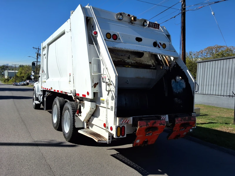 2010 FREIGHTLINER M2