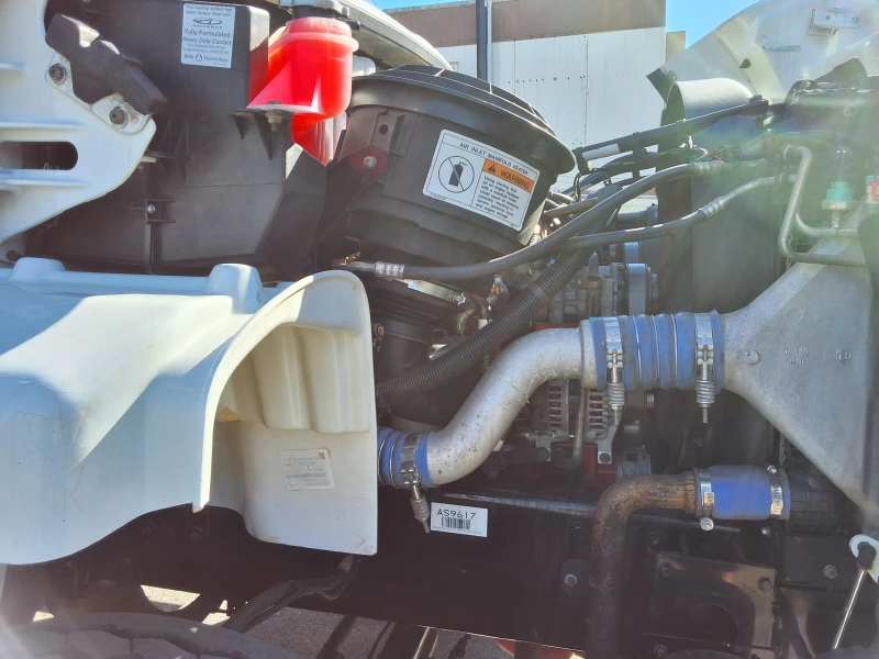 2010 FREIGHTLINER M2