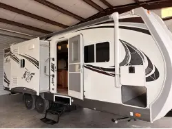 2018 NORTHWOOD MFG ARCTIC FOX 28 F