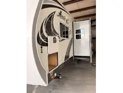 2018 NORTHWOOD MFG ARCTIC FOX 28 F