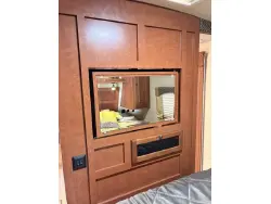 2018 NORTHWOOD MFG ARCTIC FOX 28 F
