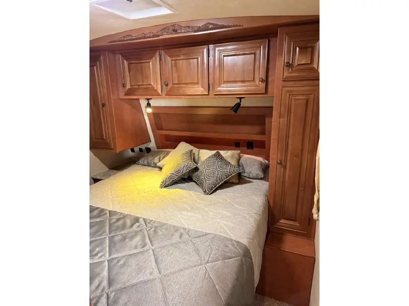 2018 NORTHWOOD MFG ARCTIC FOX 28 F