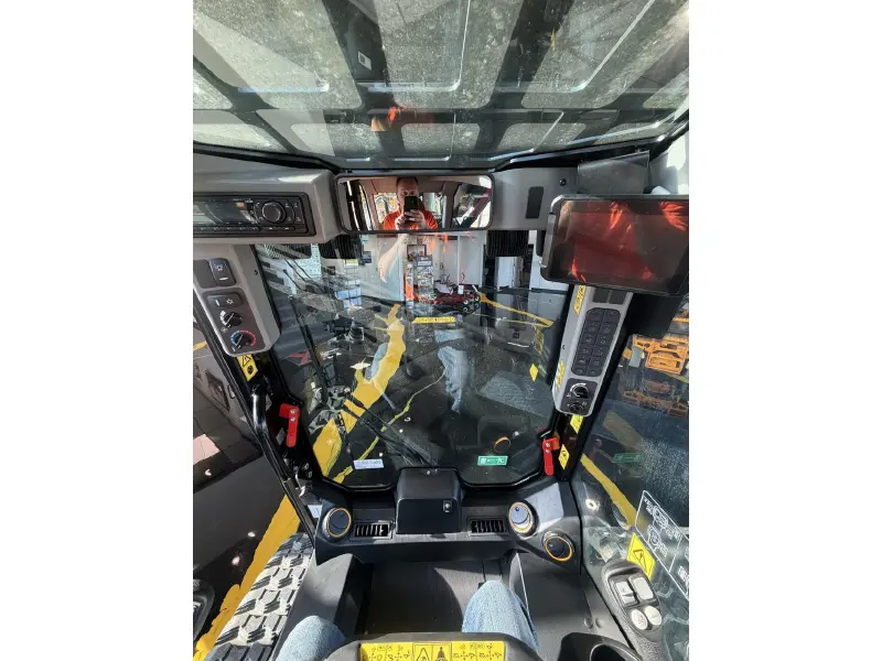 2026 JCB 3TS-8T
