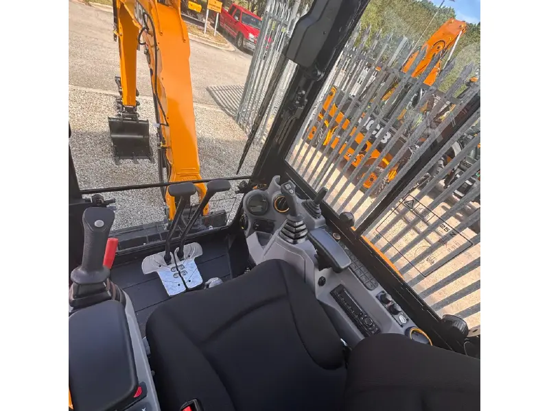 2026 JCB 25Z-1