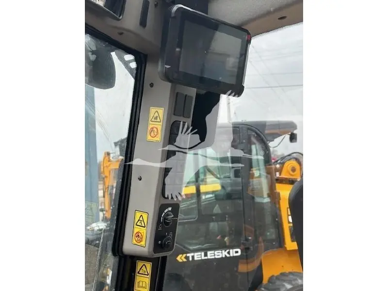 2024 JCB 270T