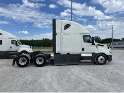 2022 FREIGHTLINER CASCADIA 126