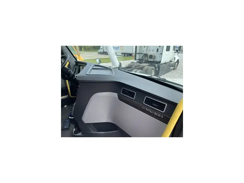 2022 FREIGHTLINER CASCADIA 126